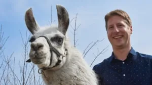 Florian Schmidt und ein Lama.